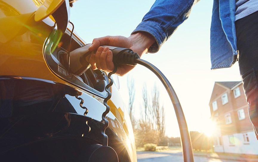 Home 109 electric car plugged in outside house 2022 05 01 23 53 51 utc